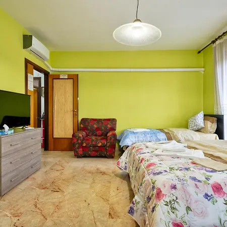 Holly Venice Guest house